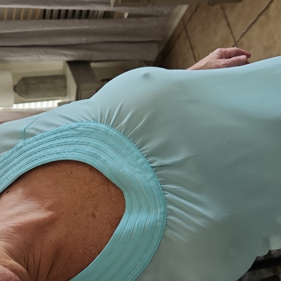 Banana Republic - Picture 2 of 9